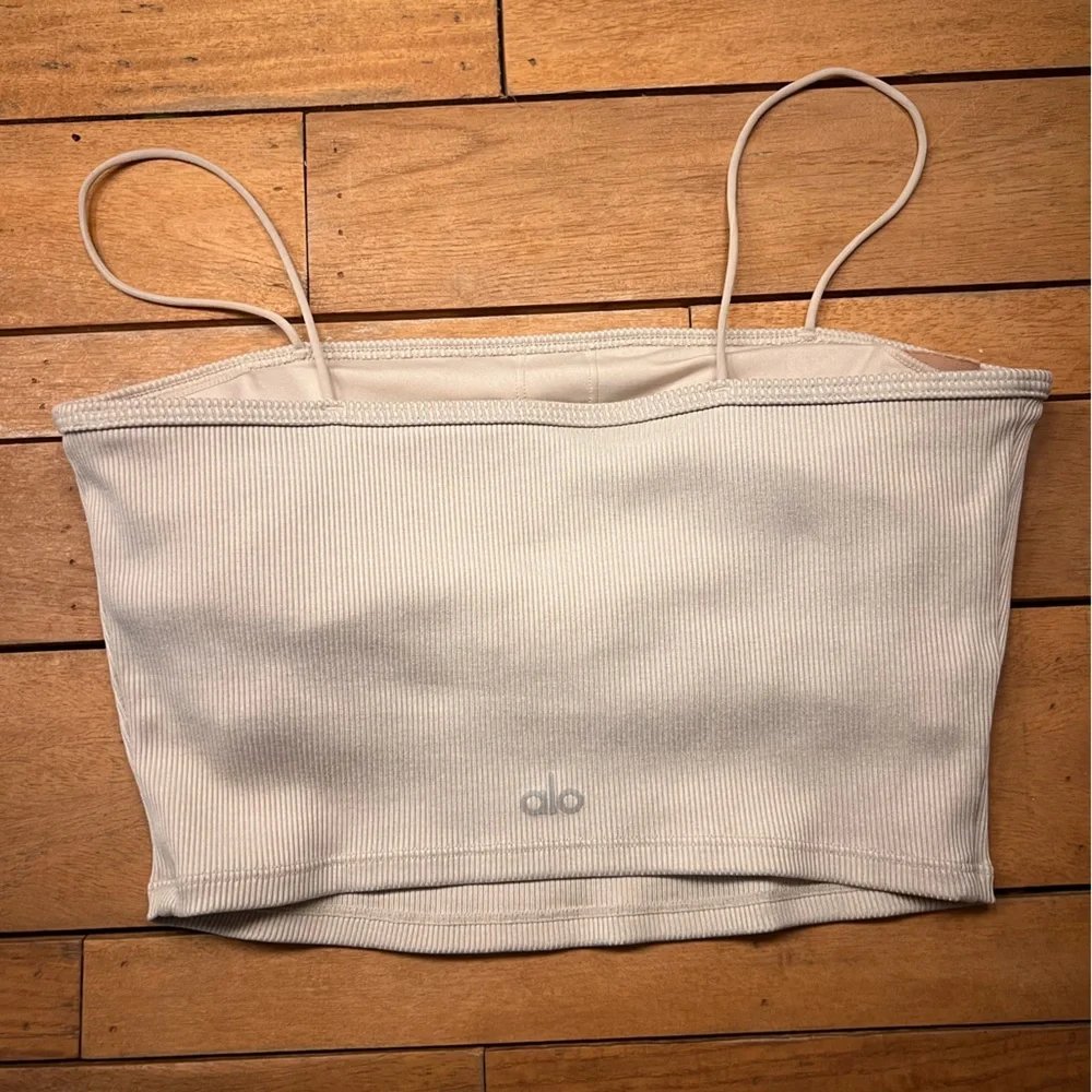 ALO Yoga Beige Ribbed Crop Tank